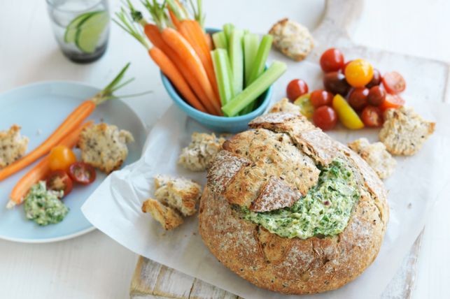best-party-snack-appetiser-ideas-spinach-cob-loaf